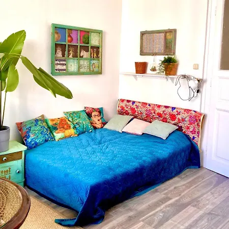 Arty Studio Flat At Downtown アパート ブダペスト