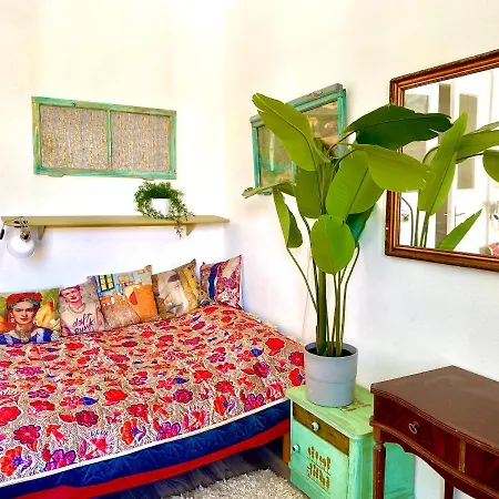 Arty Studio Flat At Downtown شقة بودابست