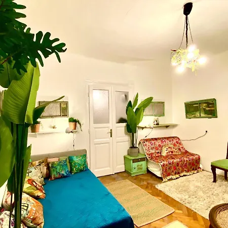 Arty Studio Flat At Downtown Budapest