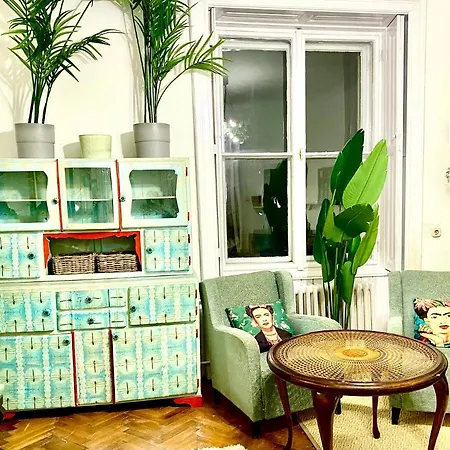 Arty Studio Flat At Downtown شقة *